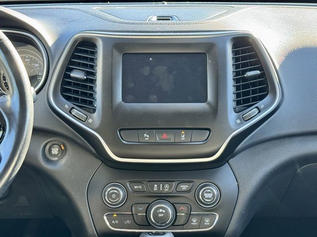 Used 2021 Jeep Cherokee Latitude Plus image 23