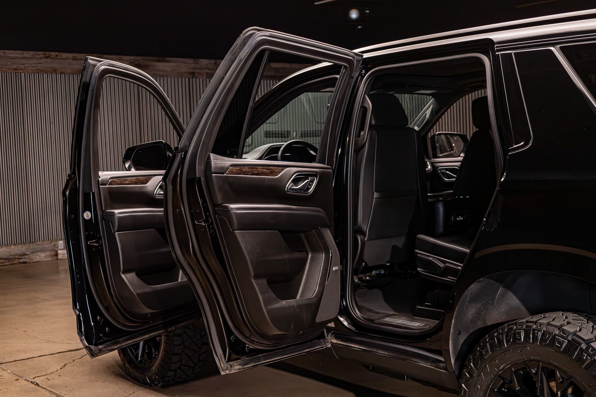 Used 2022 Chevrolet Tahoe Z71 w/ Luxury Package image 29