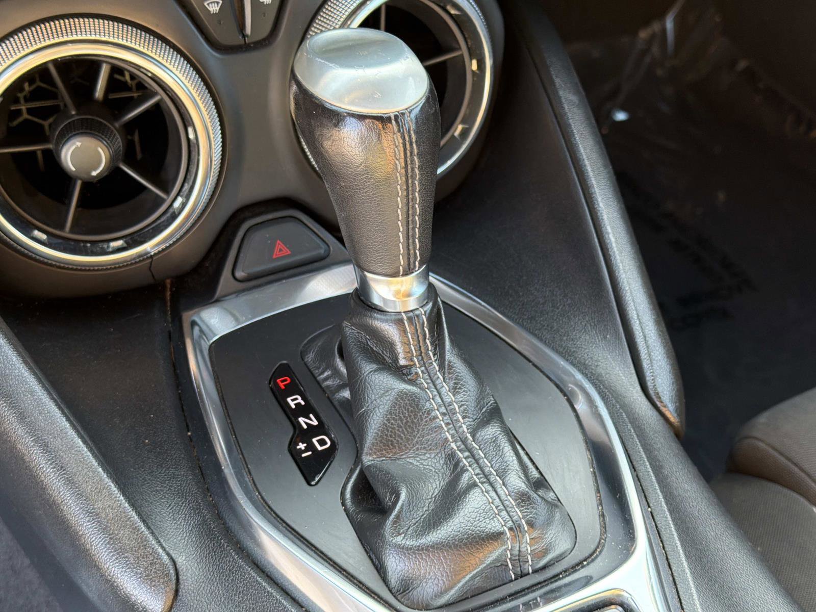 Used 2020 Chevrolet Camaro LT image 11