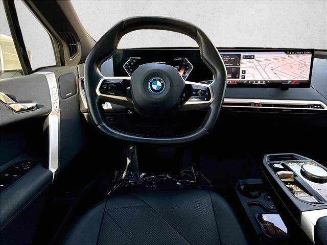 Used 2024 BMW iX xDrive50 w/ Sport Package AWD/4WD image 7