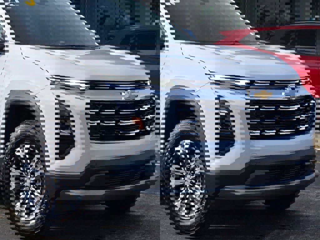 Certified 2025 Chevrolet Equinox LT image 3