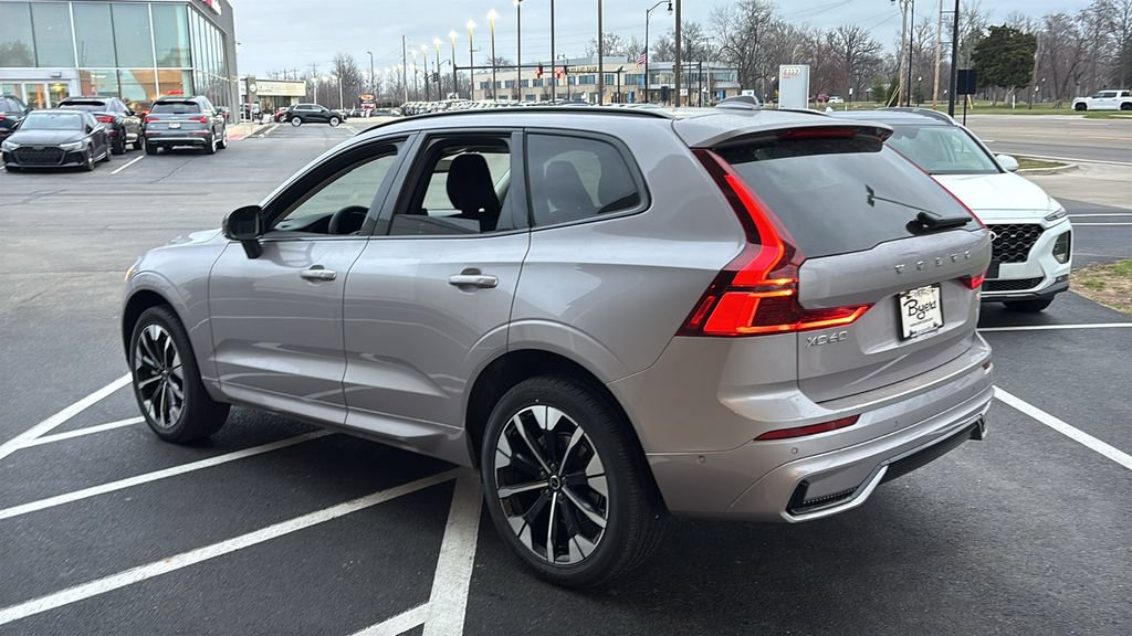 New 2026 Volvo XC60 B5 Plus w/ Climate Package AWD/4WD image 4