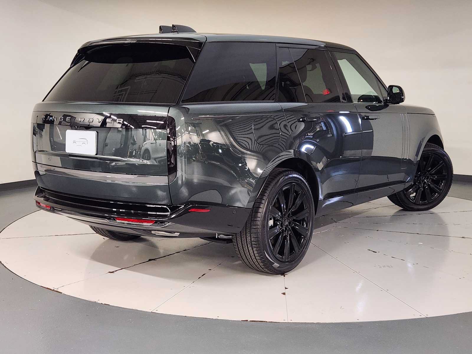 New 2026 Land Rover Range Rover SE AWD/4WD image 2