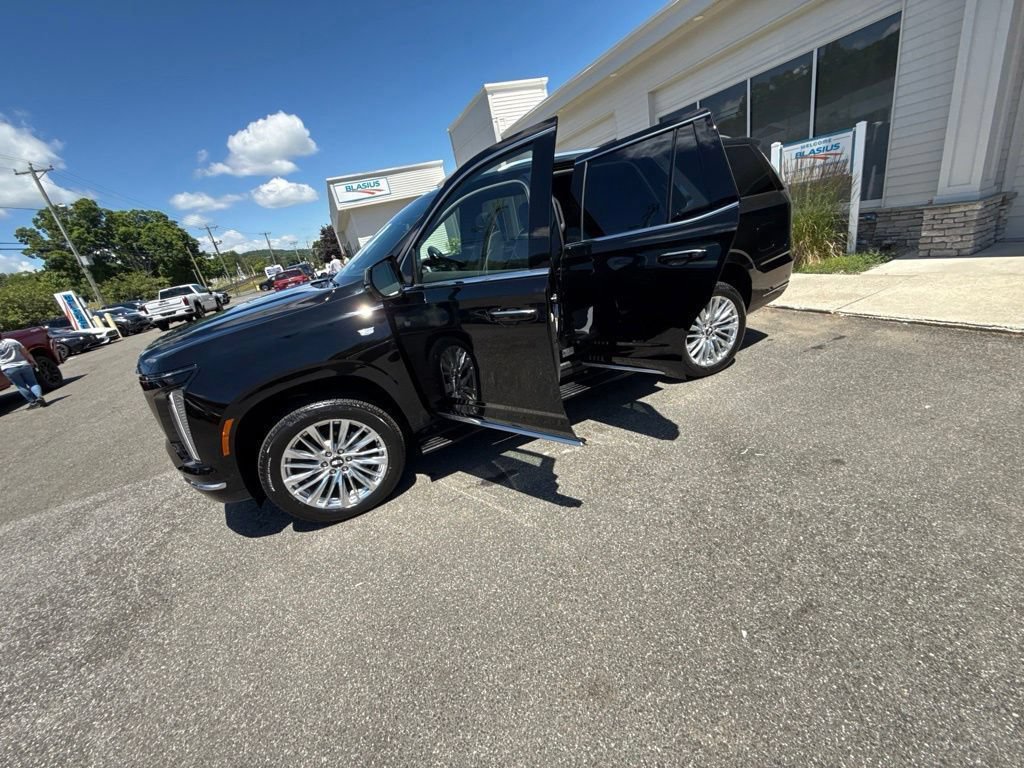 Used 2026 Cadillac Escalade Luxury AWD/4WD image 68