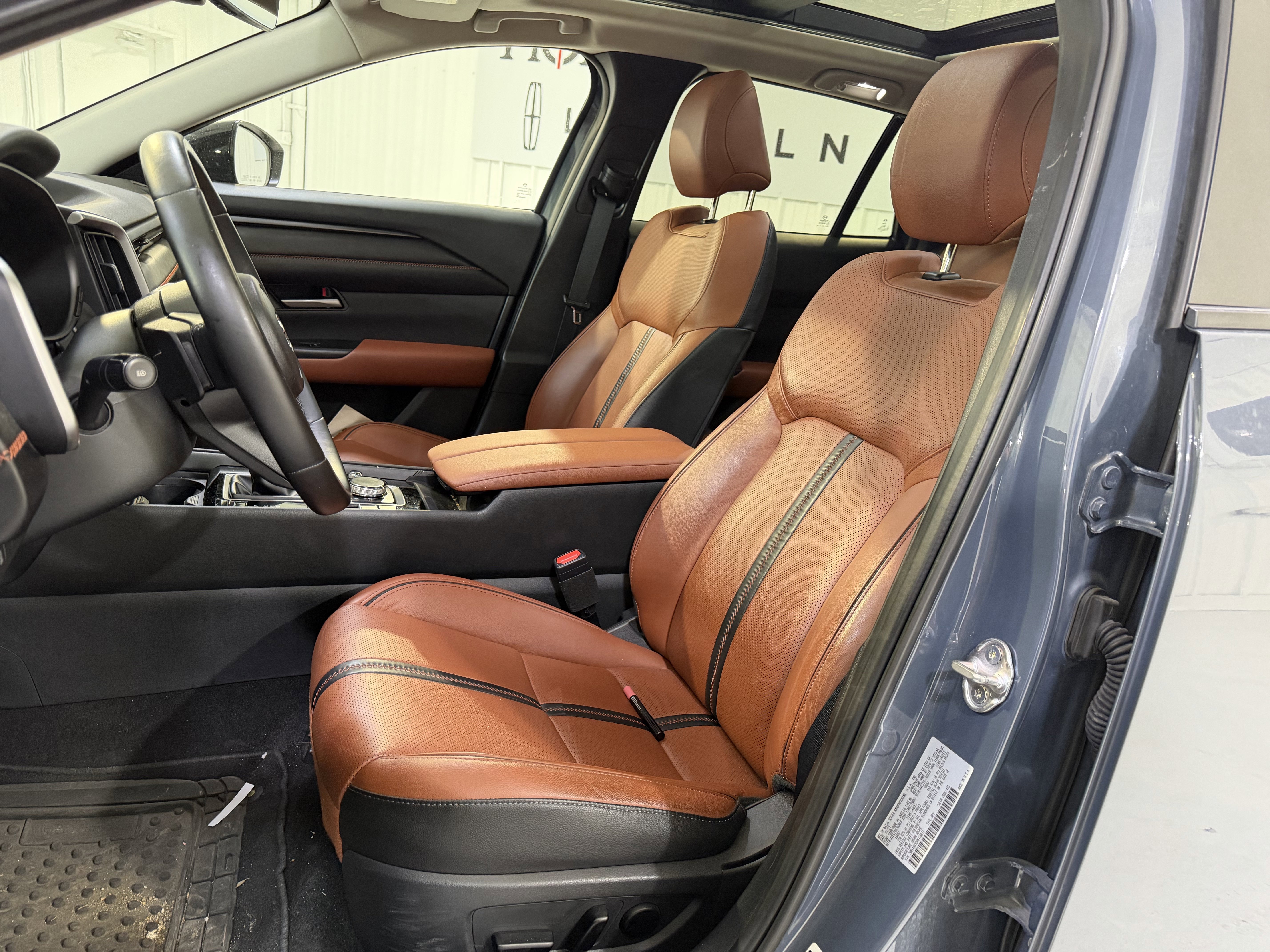 Used 2023 MAZDA CX-50 Meridian Edition image 9