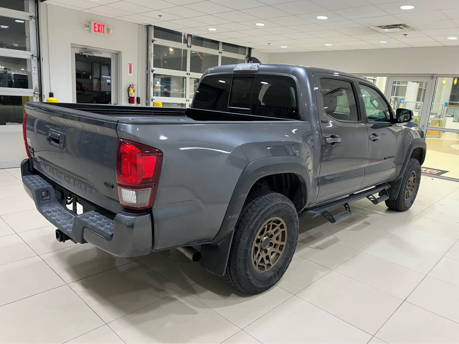 Used 2023 Toyota Tacoma 4x4 Double Cab w/ Trail Edition image 9