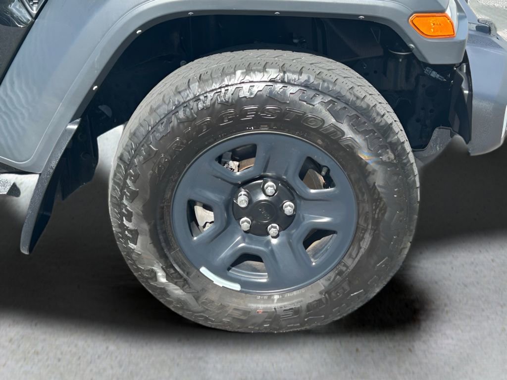 Certified 2023 Jeep Gladiator Sport w/ Trailer Tow Package image 17