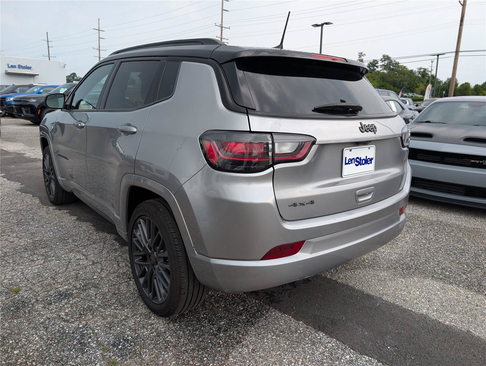 Used 2022 Jeep Compass High Altitude AWD/4WD image 3