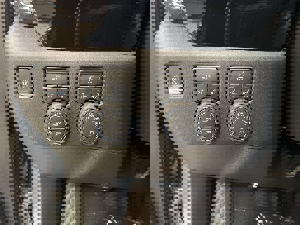 New 2026 Chevrolet Silverado 1500 LT image 32