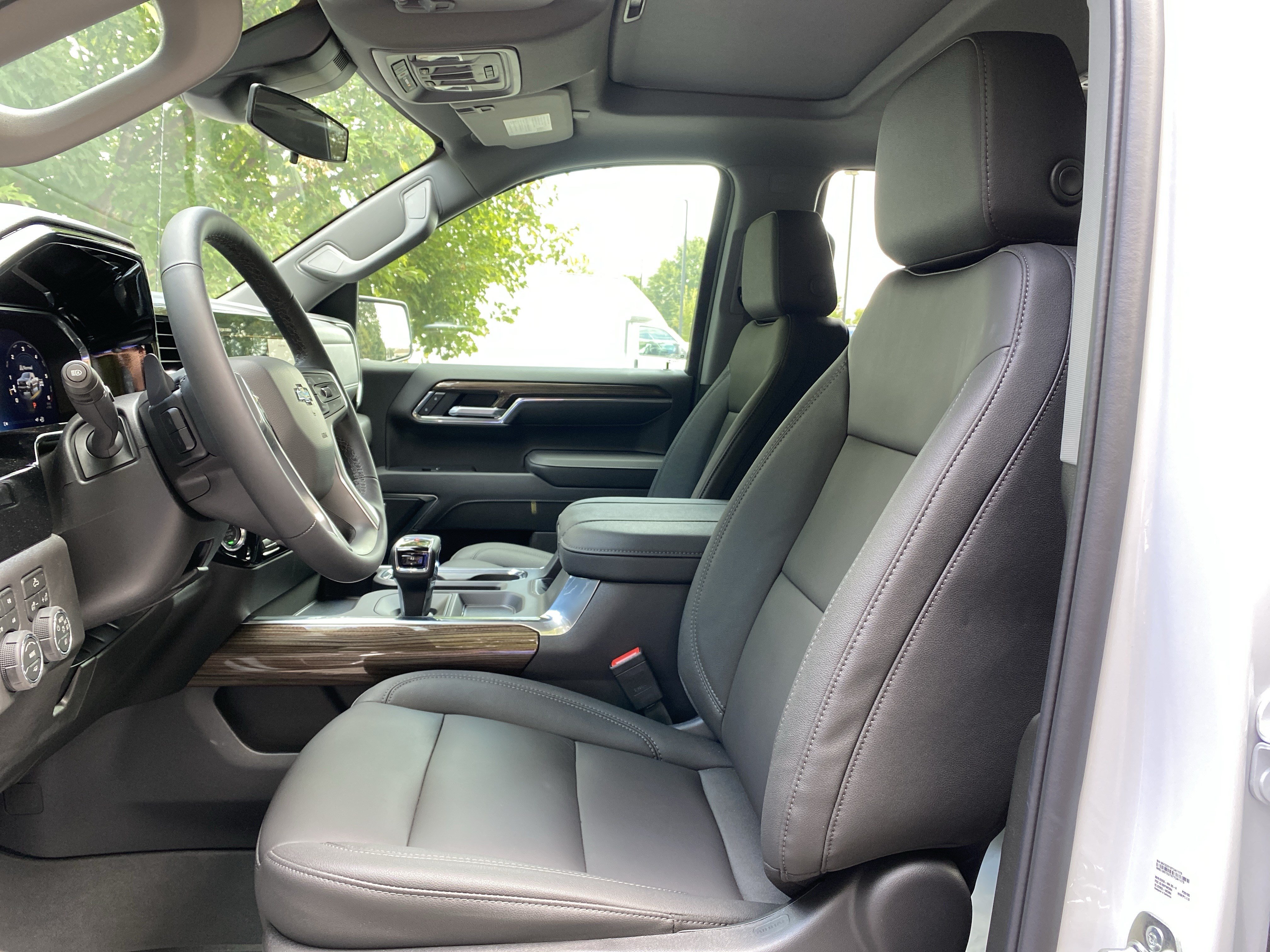 New 2026 Chevrolet Silverado 1500 LT Trail Boss w/ Convenience Package II AWD/4WD image 16