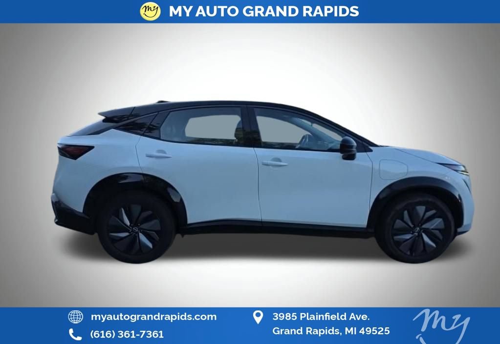 Used 2024 Nissan Ariya AWD image 2