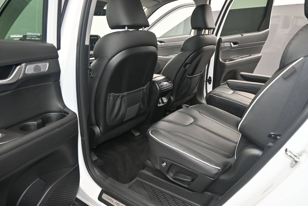 Used 2024 Hyundai Palisade Limited AWD/4WD image 12