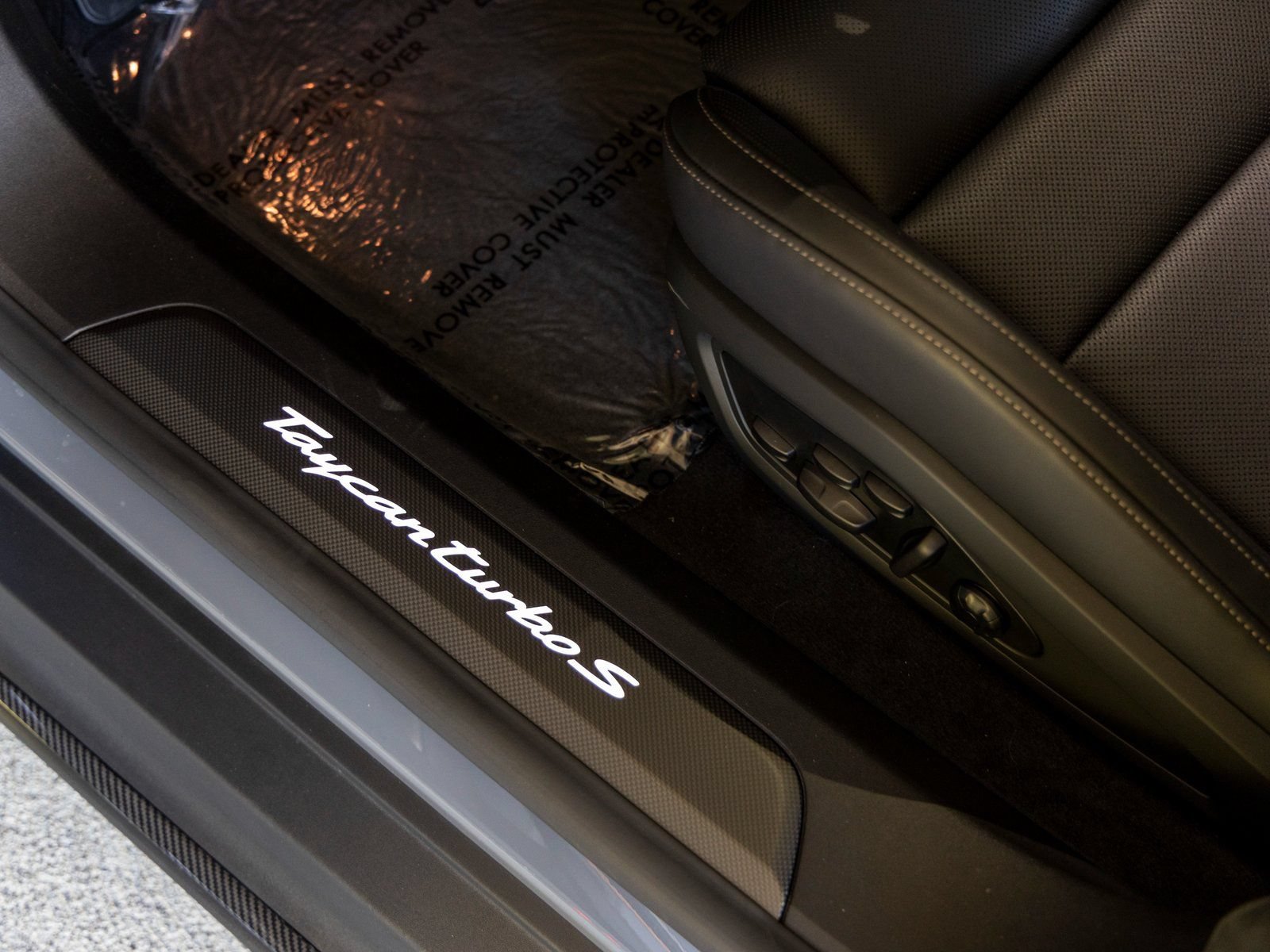 New 2025 Porsche Taycan Turbo S AWD/4WD image 27