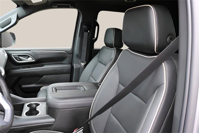 Used 2022 GMC Yukon XL SLT w/ SLT Luxury Package image 10