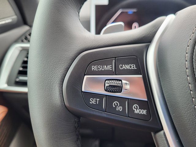 New 2026 BMW X5 xDrive50e w/ Premium Package image 23