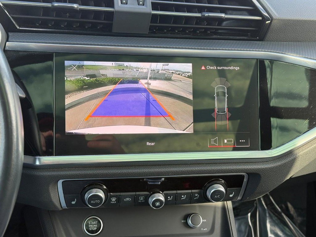 Used 2023 Audi Q3 2.0T Premium image 28