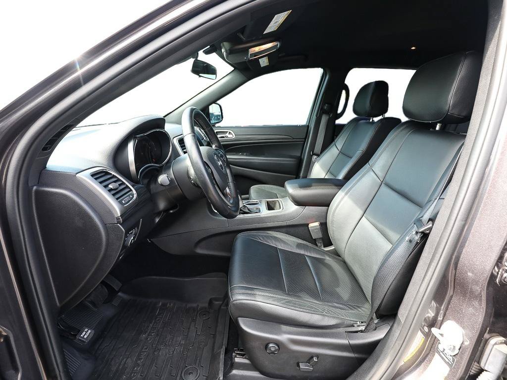 Used 2021 Jeep Grand Cherokee Laredo AWD/4WD image 13