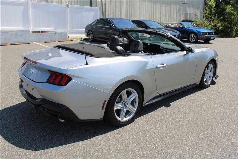 Used 2026 Ford Mustang Premium RWD image 8