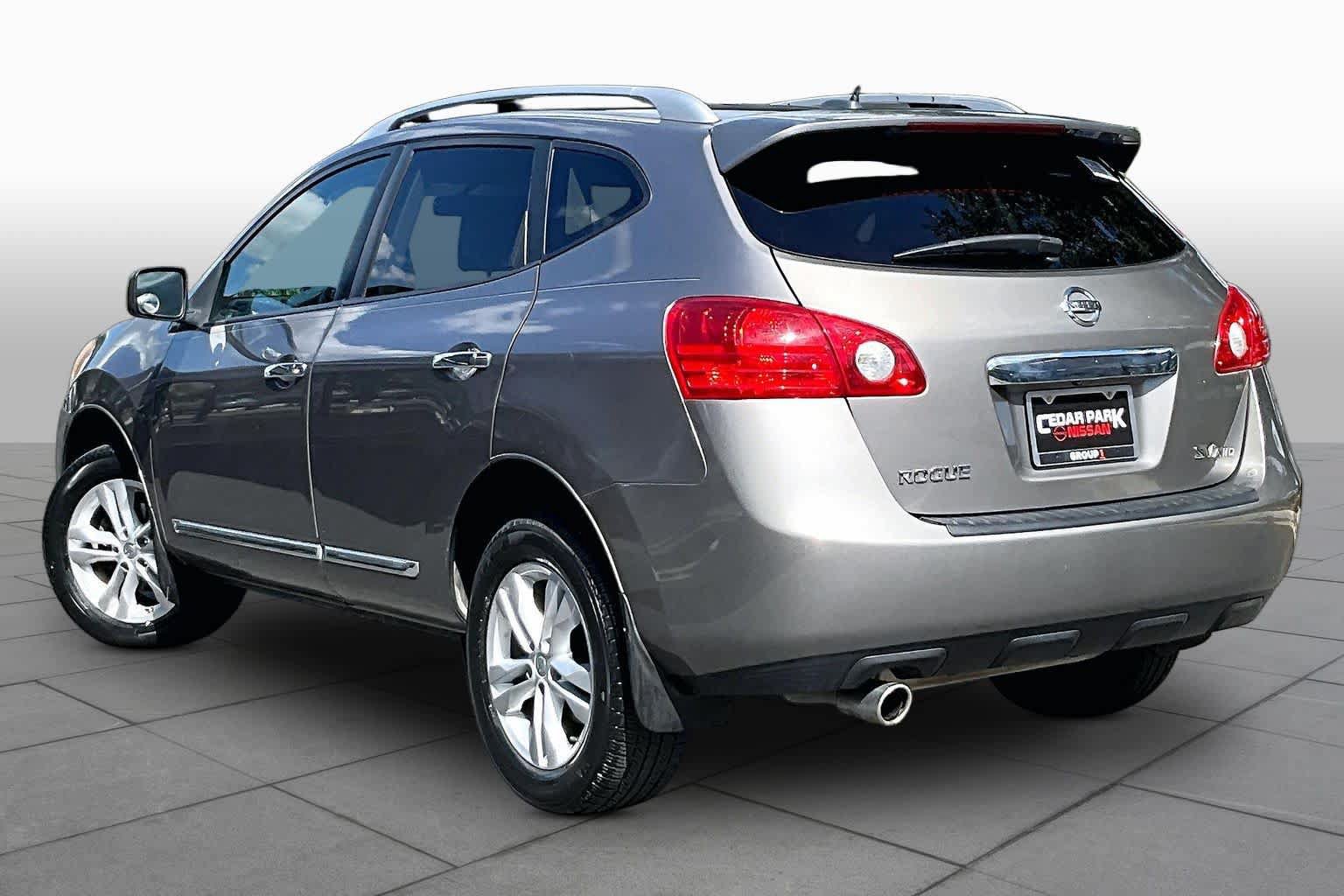 Used 2012 Nissan Rogue SV AWD/4WD image 11