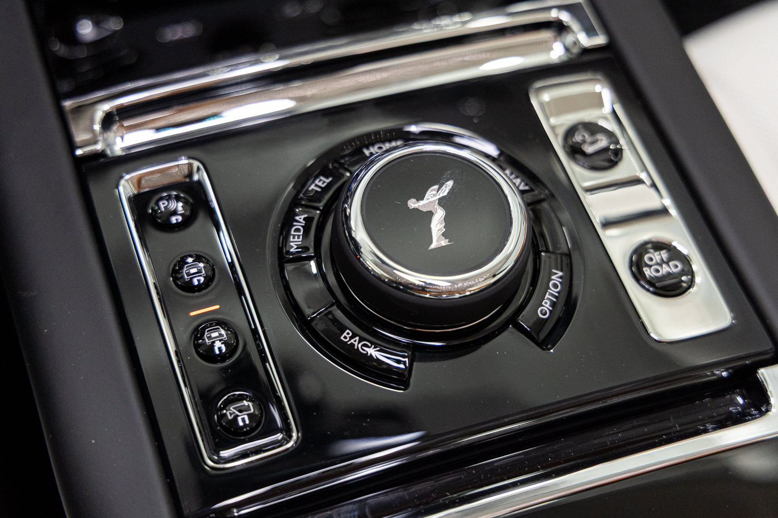 New 2027 Rolls-Royce Cullinan AWD/4WD image 45