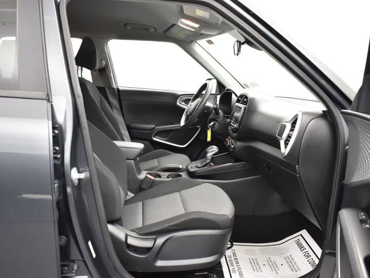 Used 2023 Kia Soul LX w/ Option Group 015 image 17