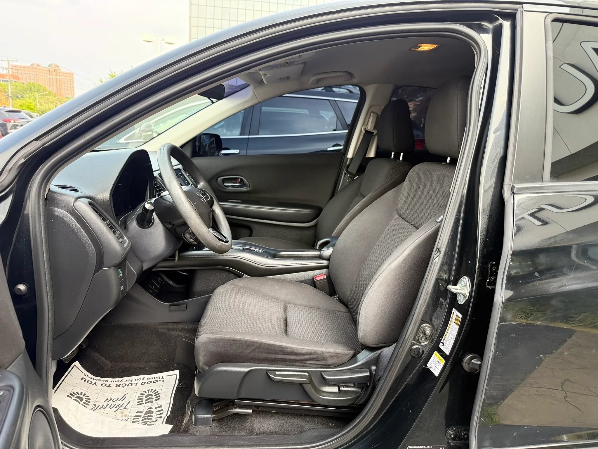 Used 2016 Honda HR-V LX image 10