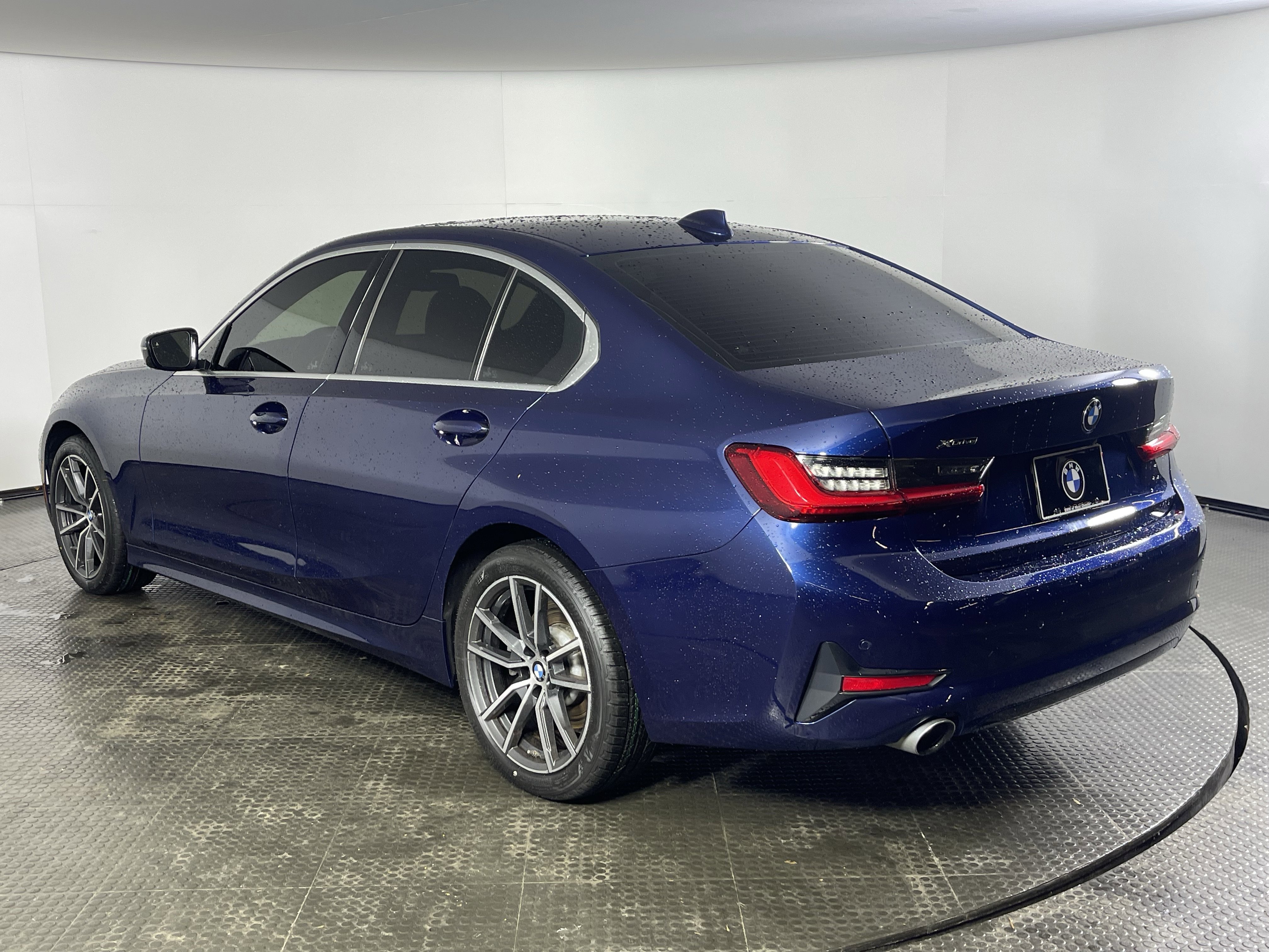 Used 2020 BMW 330i xDrive Sedan w/ Convenience Package AWD/4WD image 6