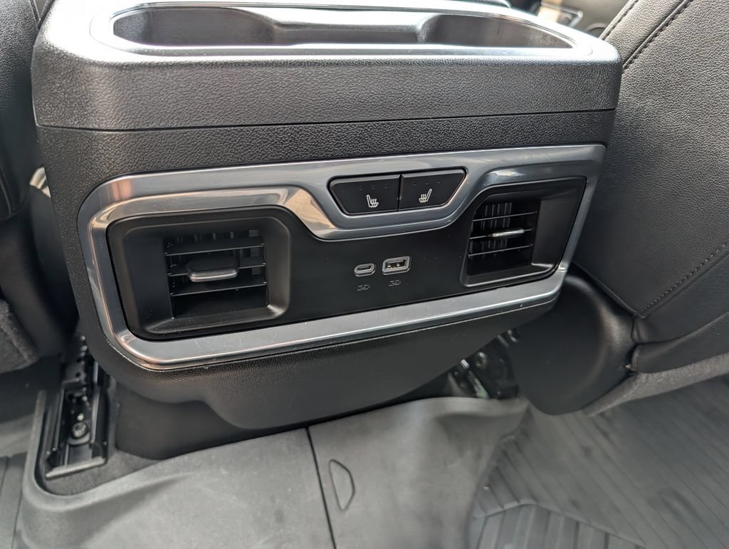 Used 2025 Chevrolet Silverado 2500 LTZ w/ LTZ Convenience Package AWD/4WD image 20