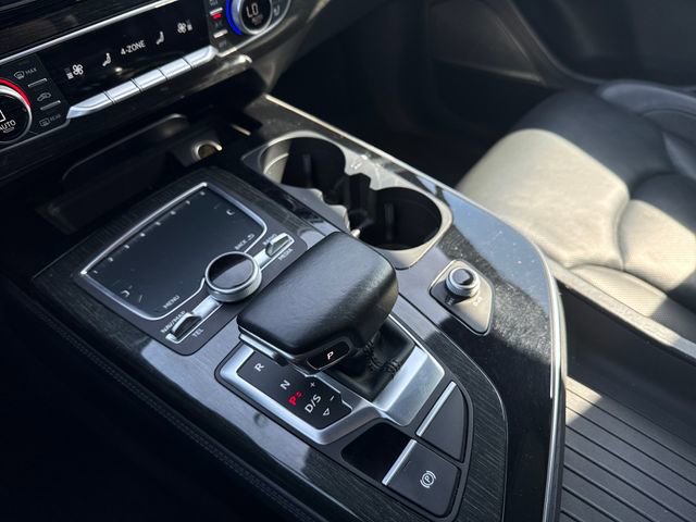 Used 2017 Audi Q7 3.0T Prestige w/ Prestige Package AWD/4WD image 28