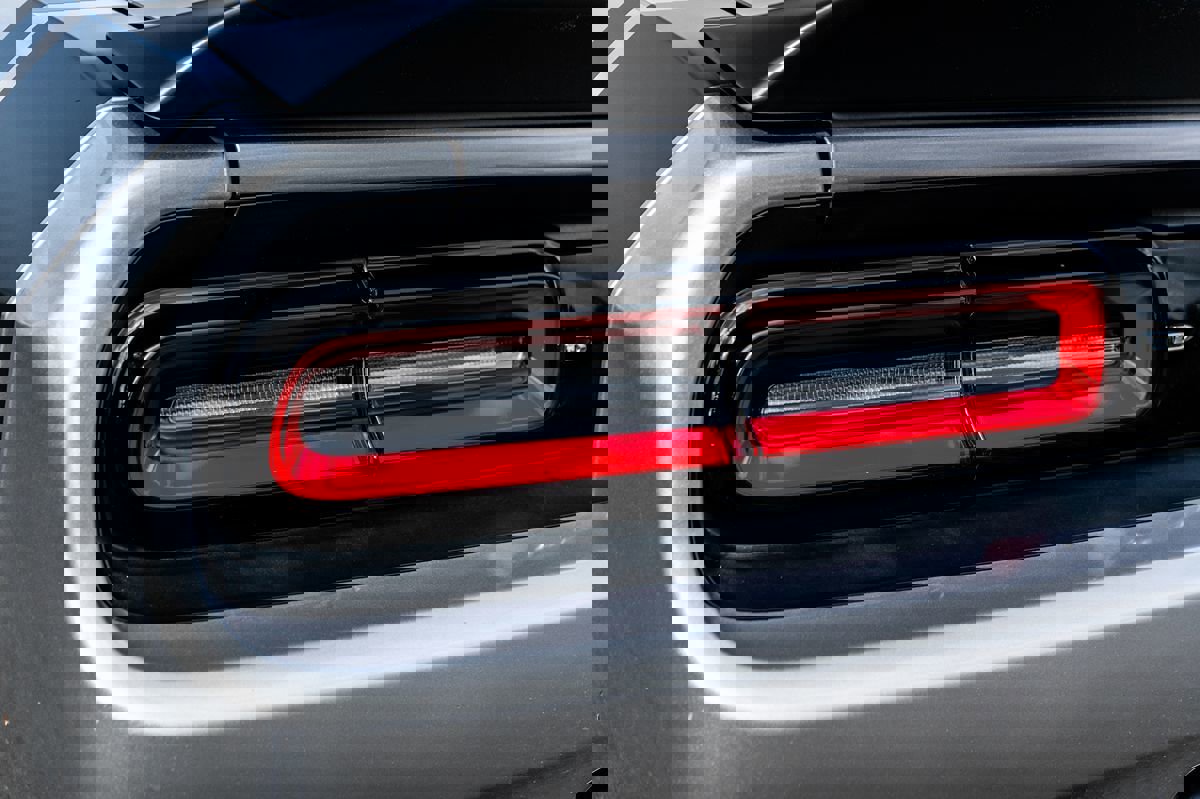 Used 2016 Dodge Challenger R/T Scat Pack w/ Leather Interior Group image 8