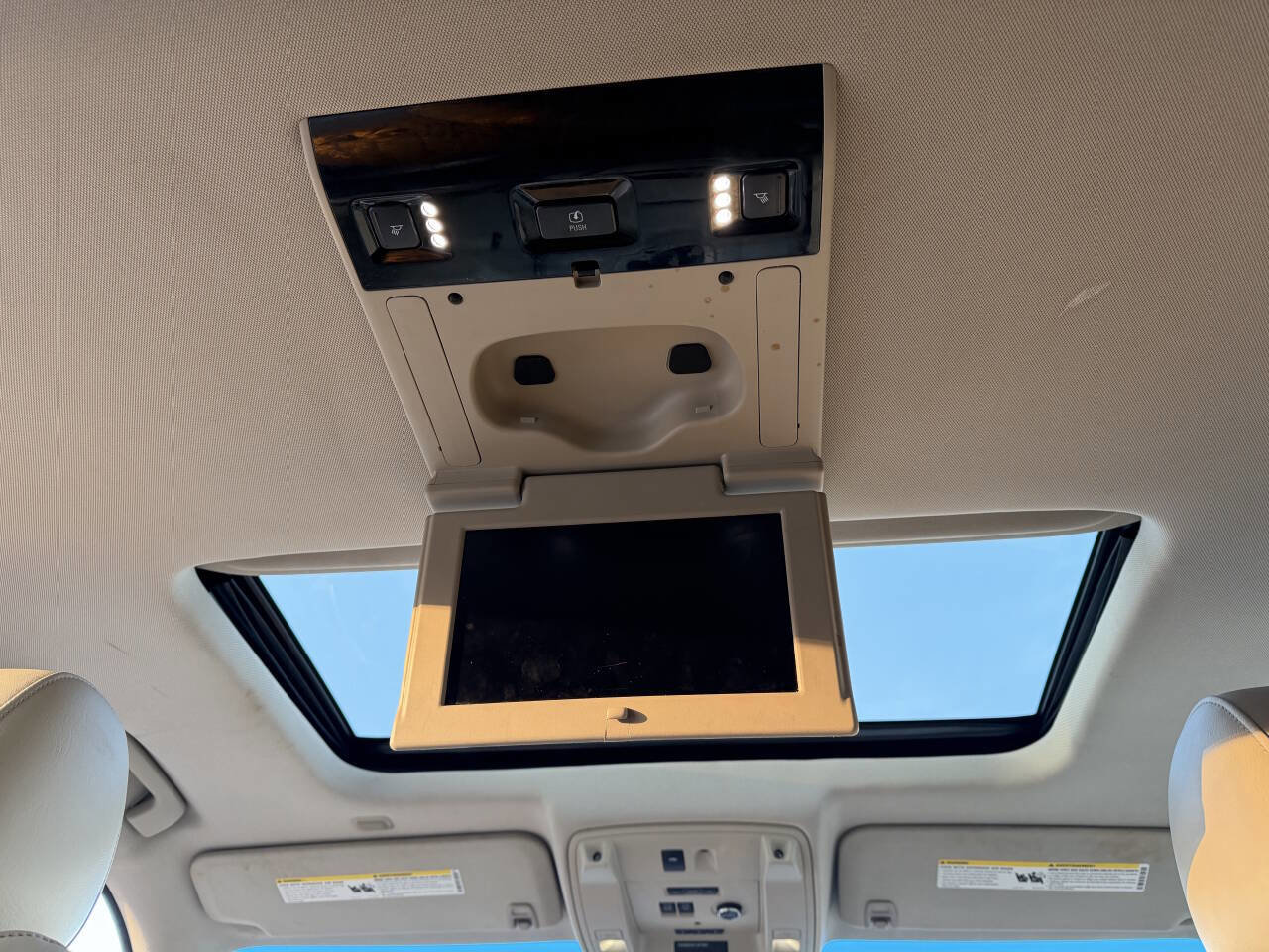 Used 2016 Cadillac Escalade Premium image 12