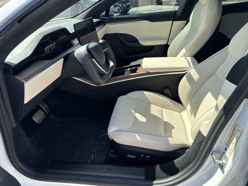 Used 2021 Tesla Model S Plaid image 17