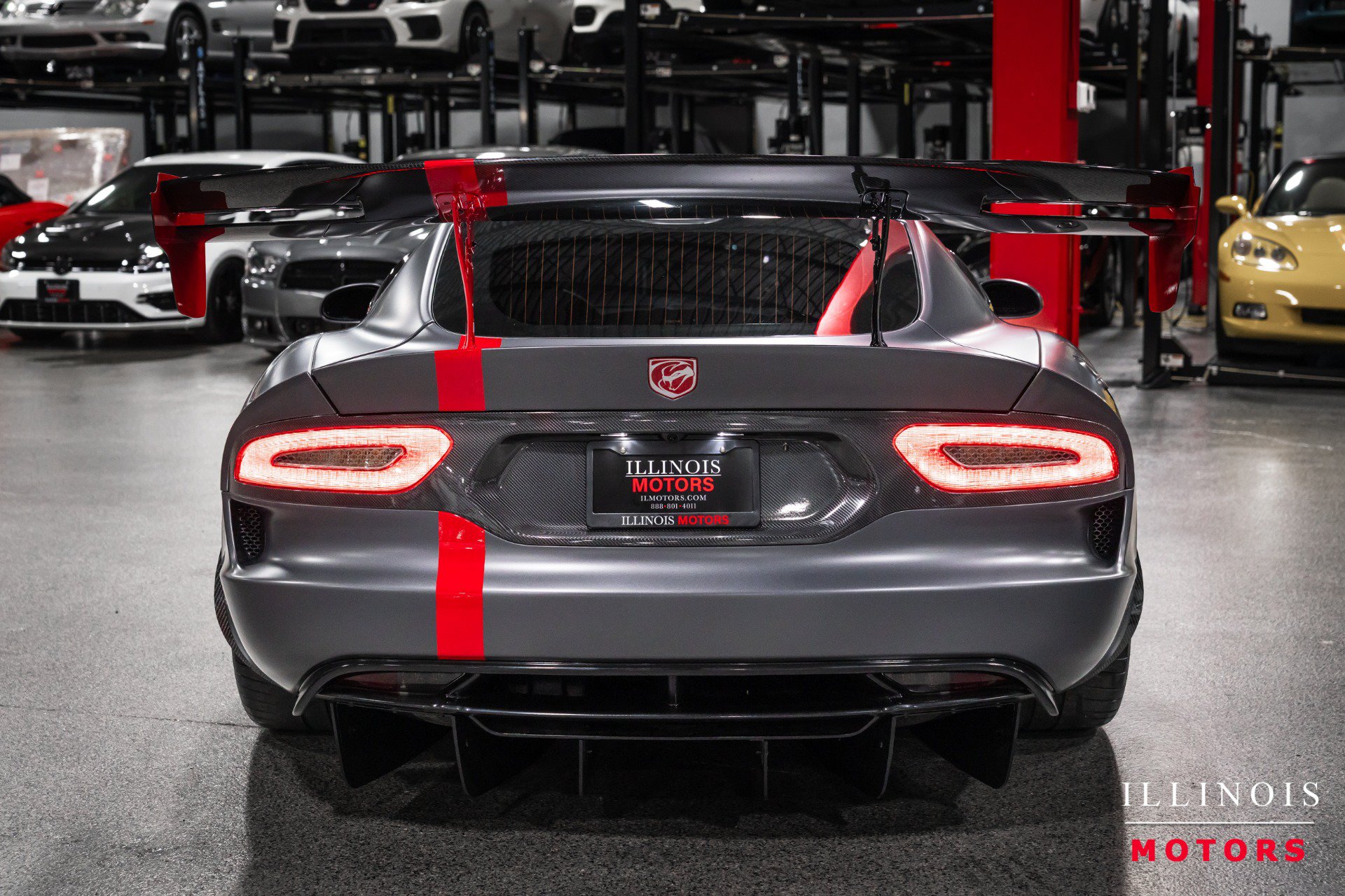 Used 2014 SRT Viper GTS RWD image 4