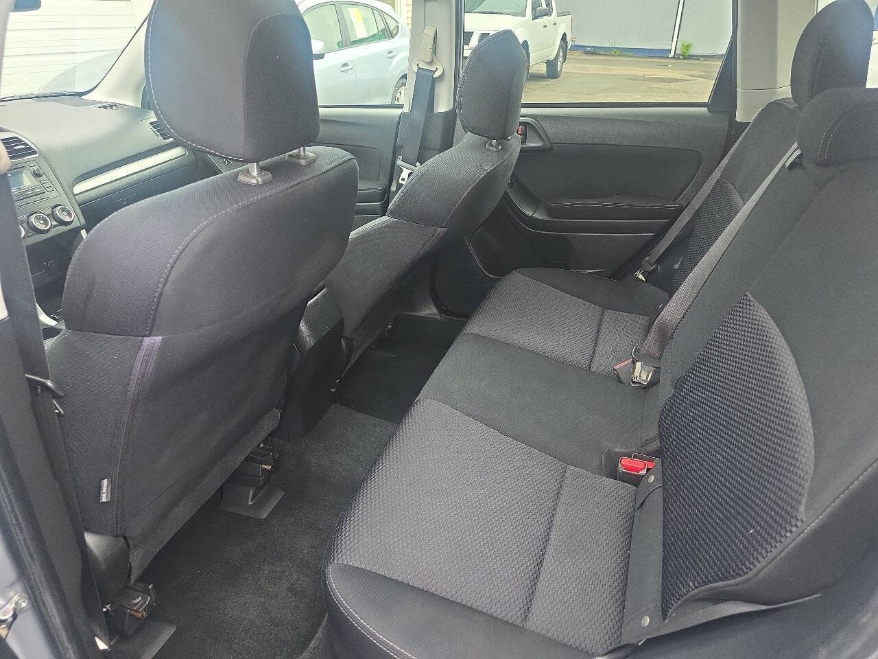 Used 2015 Subaru Forester 2.5i Premium AWD/4WD image 8