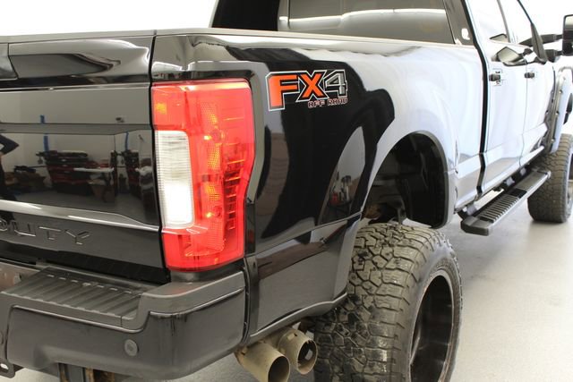Used 2019 Ford F250 Lariat w/ Lariat Ultimate Package AWD/4WD image 8