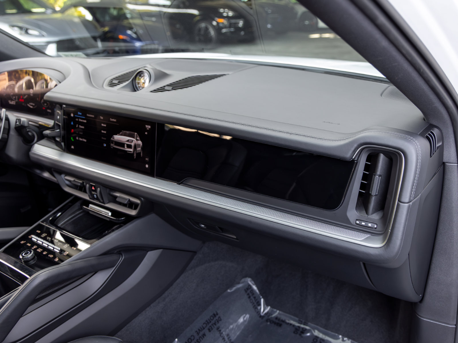 Certified 2026 Porsche Cayenne Coupe AWD/4WD image 63