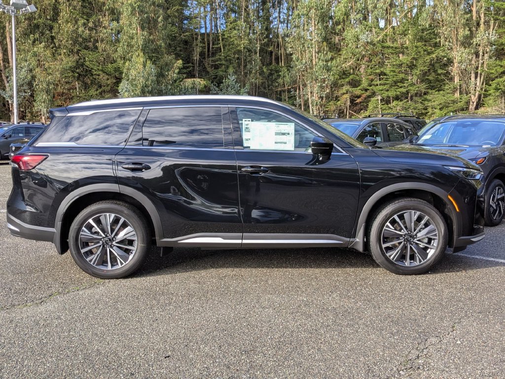 New 2026 INFINITI QX60 Luxe w/ Cargo Package AWD/4WD image 4