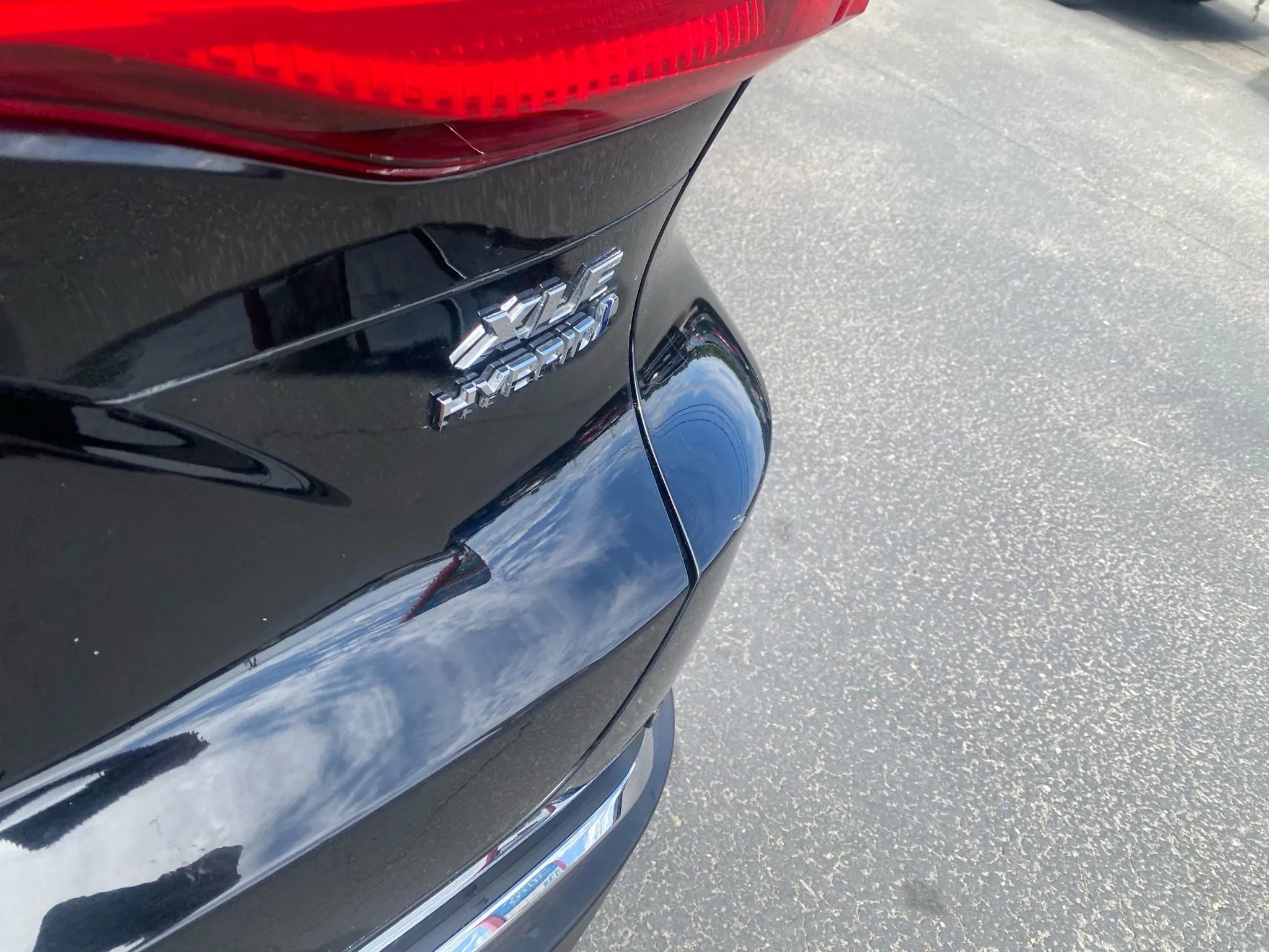 Used 2022 Toyota Venza XLE image 24