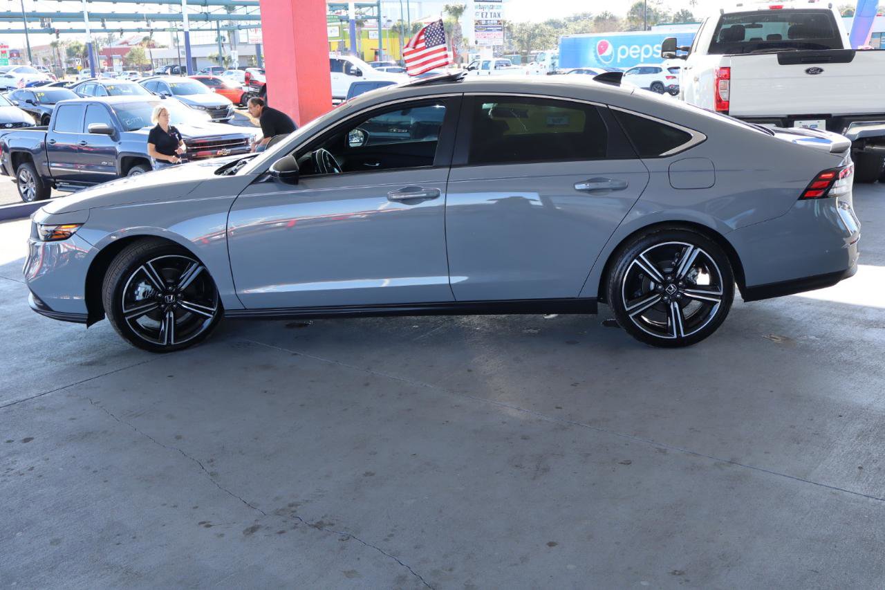 Used 2025 Honda Accord Sport image 8