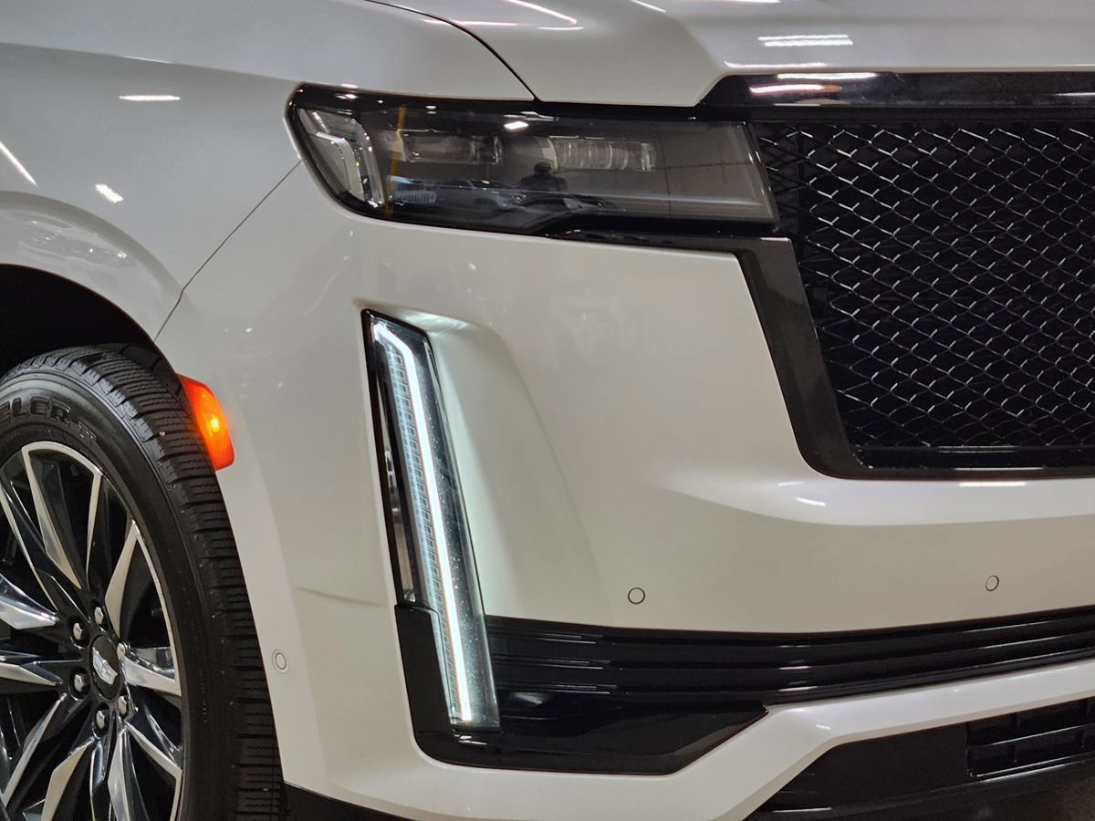 Used 2021 Cadillac Escalade ESV Sport image 13