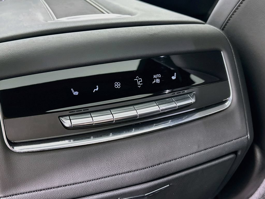 Certified 2024 Cadillac Escalade Premium Luxury w/ Performance Package AWD/4WD image 33