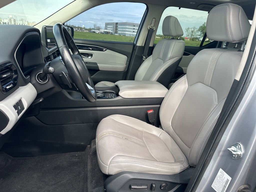 Used 2024 Honda Pilot Touring image 17