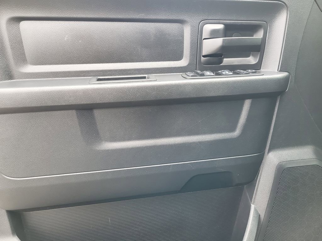 Used 2016 RAM 1500 Express image 10