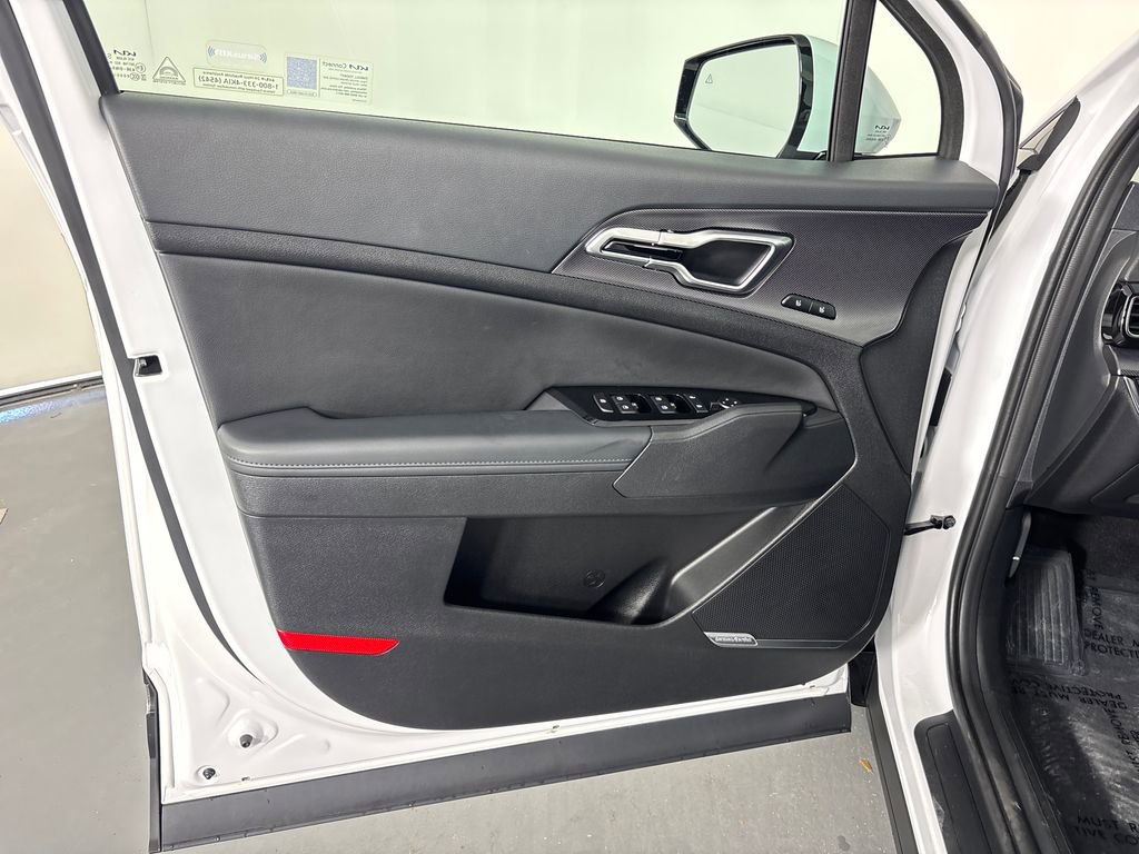 Certified 2025 Kia Sportage SX image 29