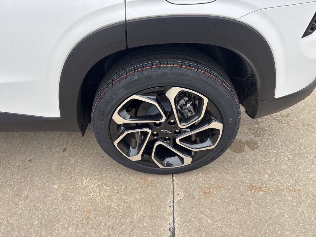 New 2026 Chevrolet Trax RS w/ Sunroof Package FWD image 49