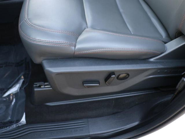Used 2025 Ford Expedition Active AWD/4WD image 20