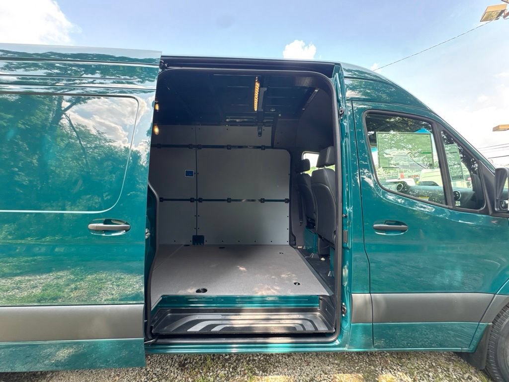 New 2026 Mercedes-Benz Sprinter 2500 image 14