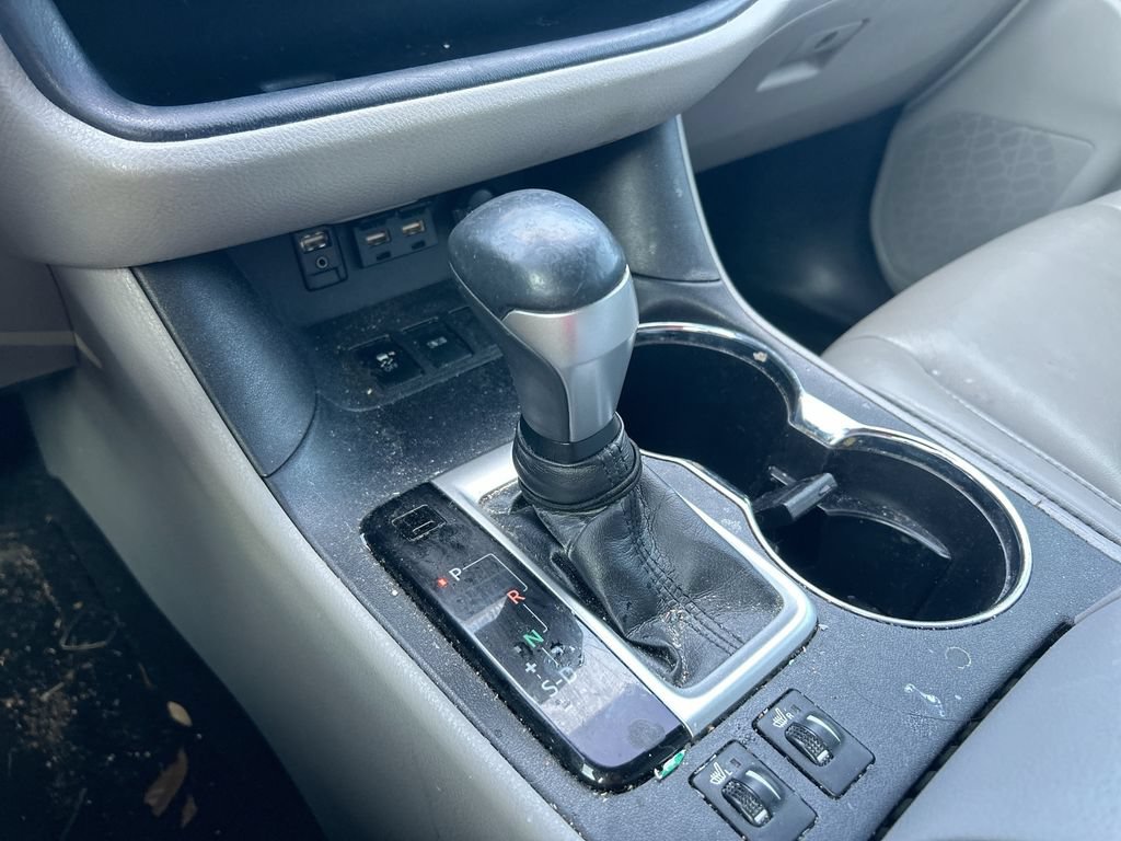 Used 2019 Toyota Highlander XLE FWD image 26