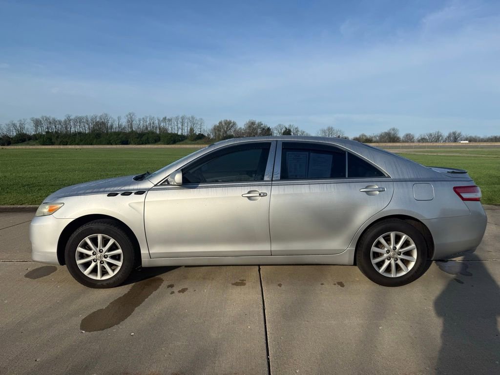 Used 2010 Toyota Camry image 6