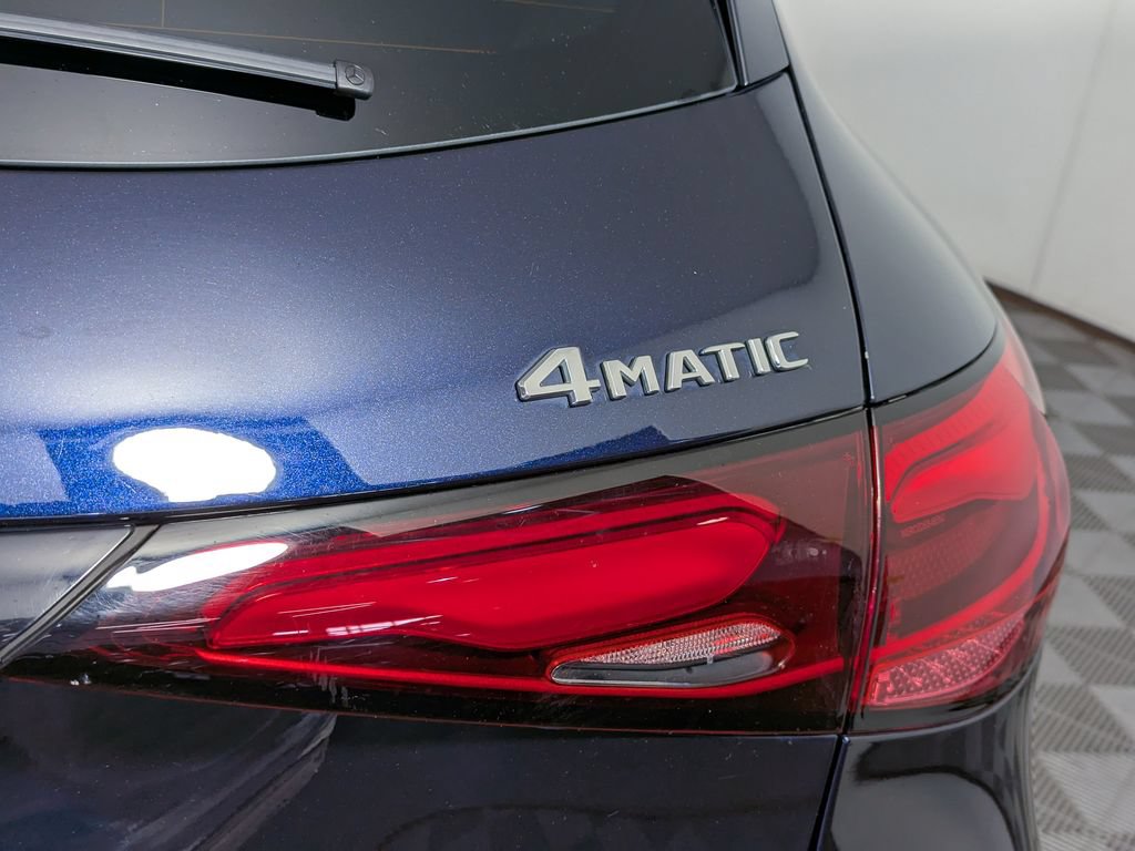Used 2023 Mercedes-Benz GLC 300 4MATIC image 10